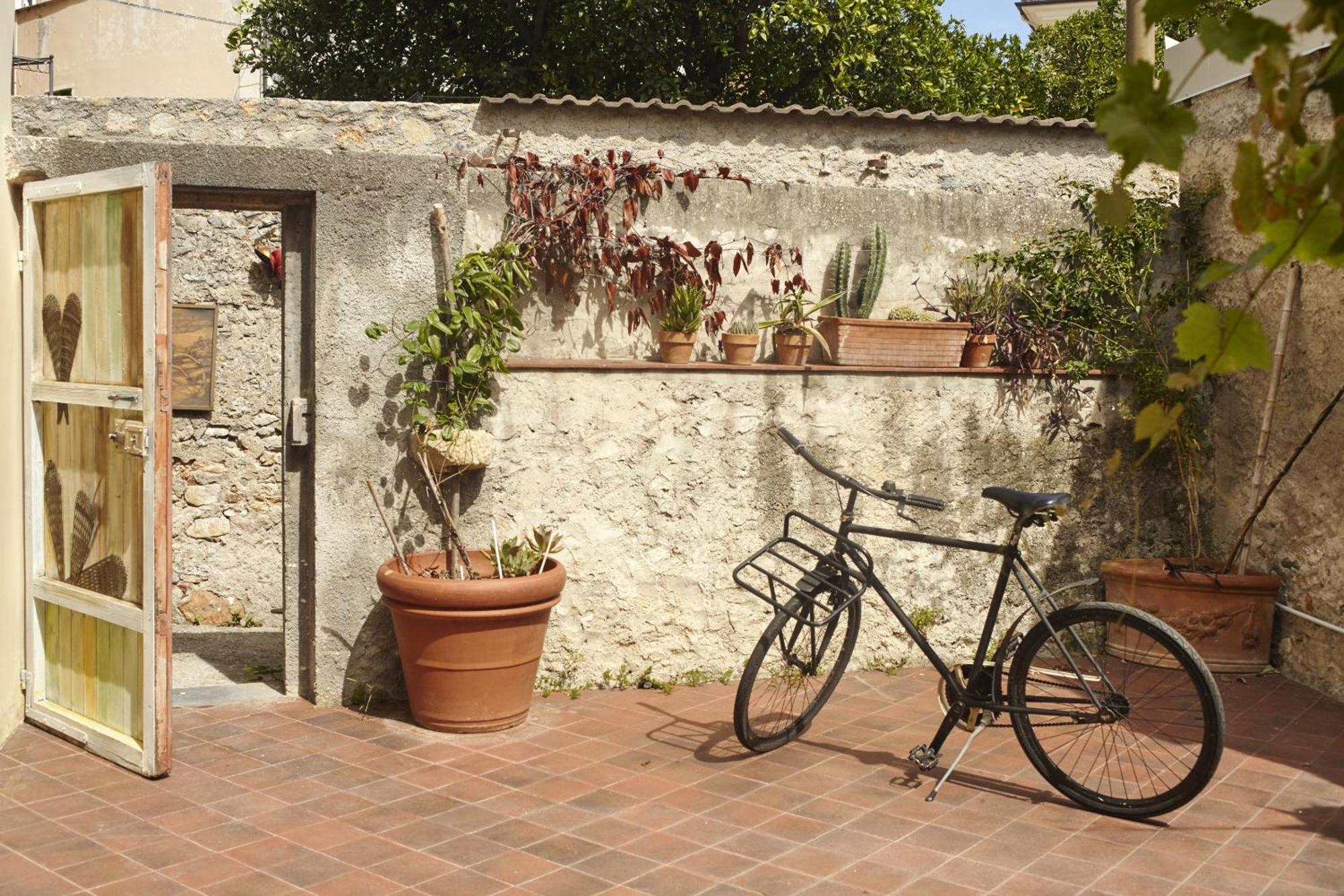 B&B Giardinidivale A 2 Chilometri Da Finale Ligure Borgio Verezzi Room photo